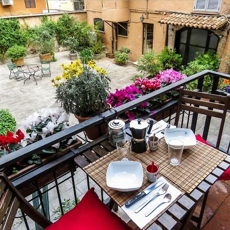 Casa Del Moro - Romantic Loft In Trastevere Exteriér fotografie
