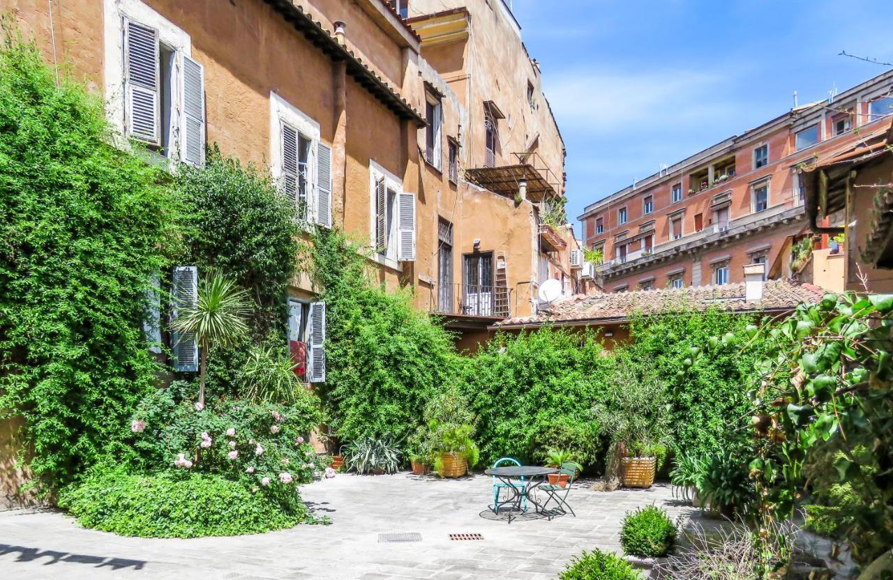Casa Del Moro - Romantic Loft In Trastevere Exteriér fotografie