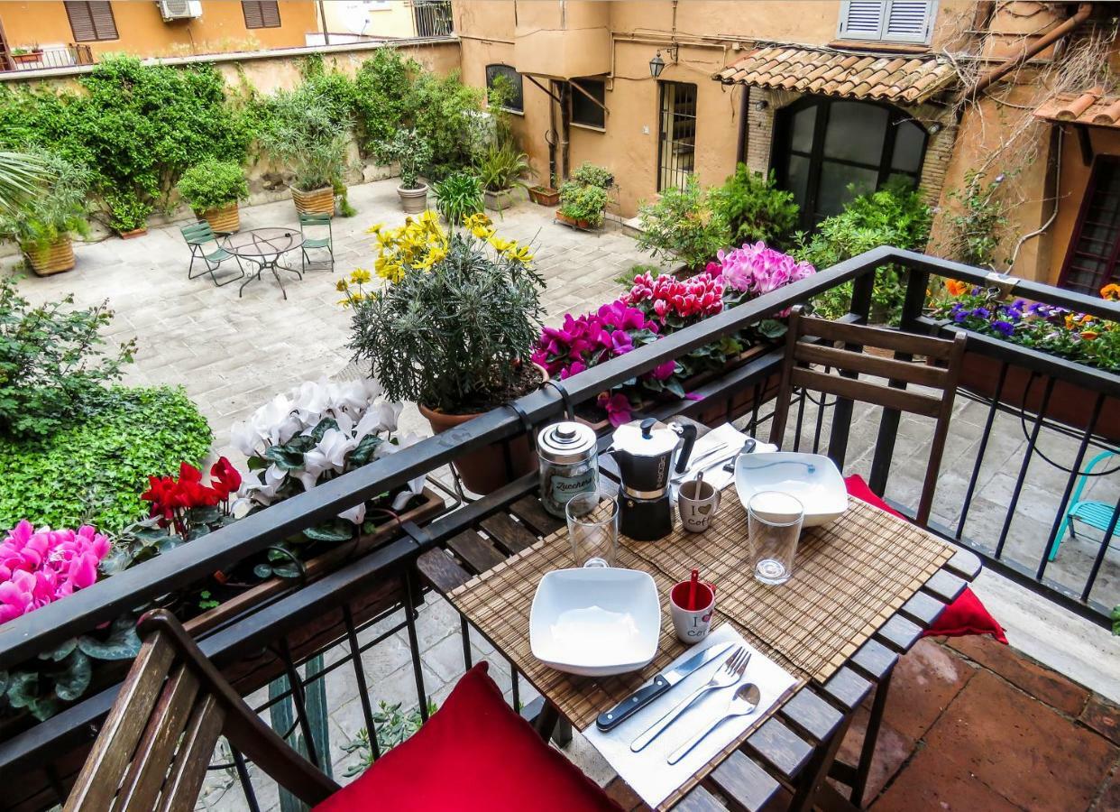 Casa Del Moro - Romantic Loft In Trastevere Exteriér fotografie