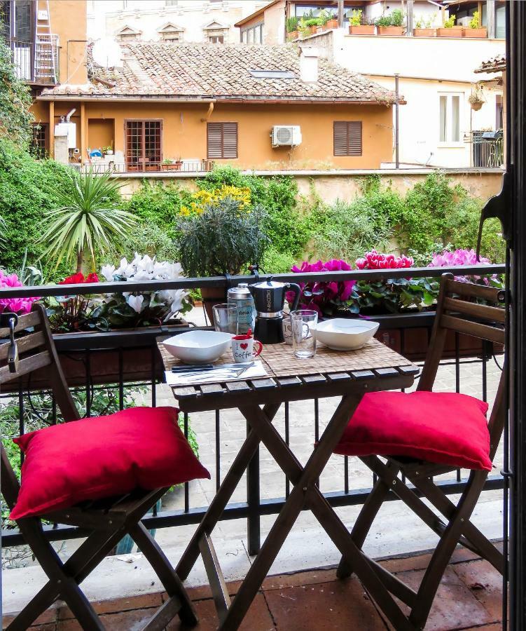 Casa Del Moro - Romantic Loft In Trastevere Exteriér fotografie