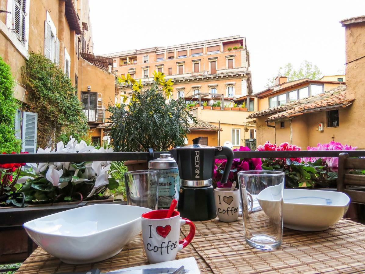 Casa Del Moro - Romantic Loft In Trastevere Exteriér fotografie