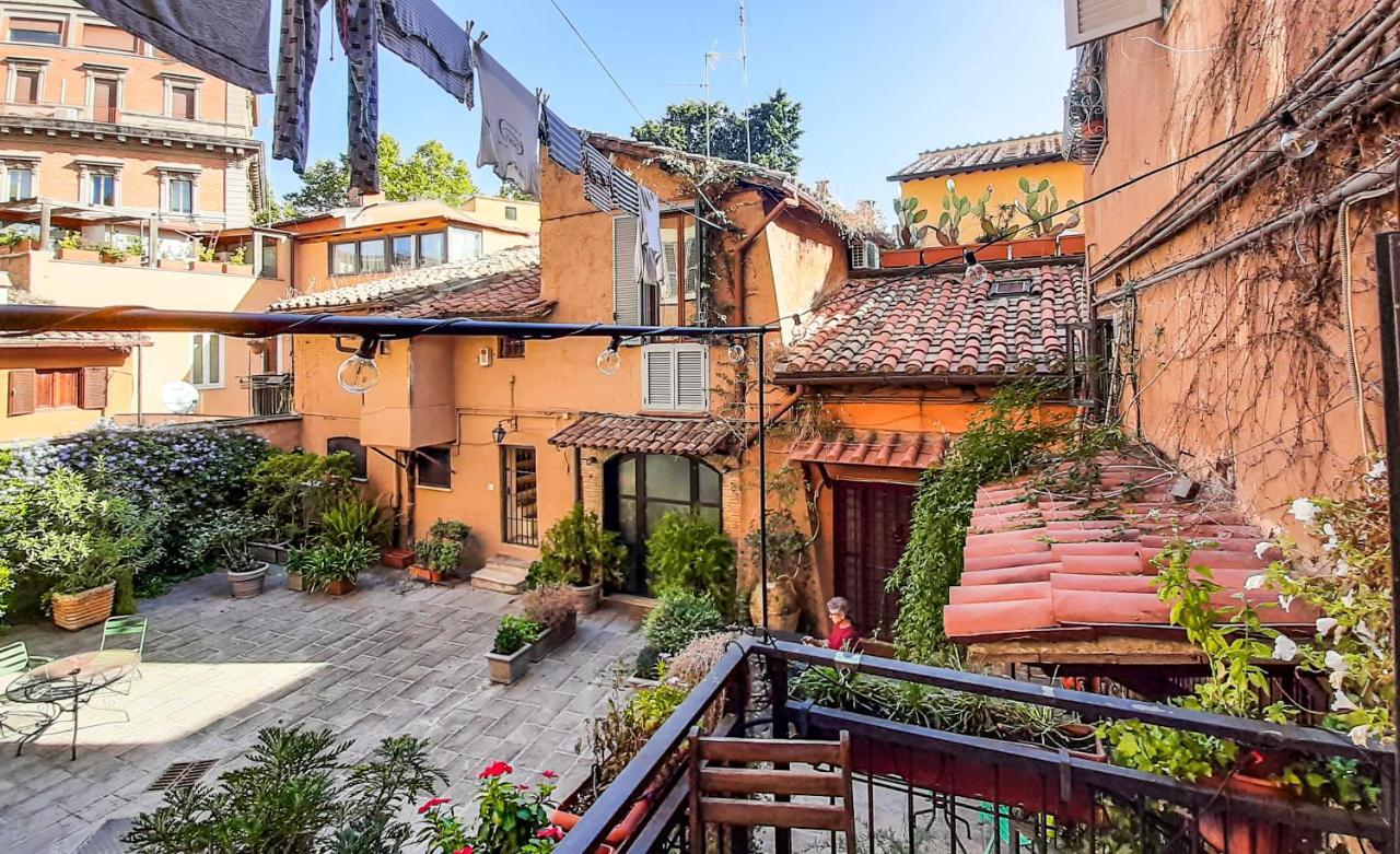 Casa Del Moro - Romantic Loft In Trastevere Exteriér fotografie